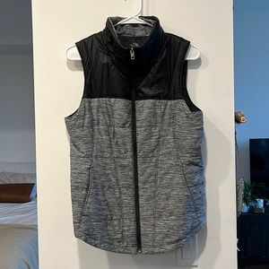 Grey north face vest